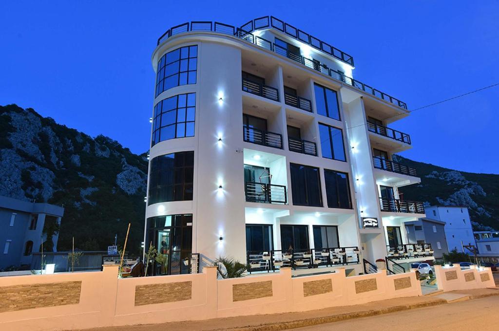 Apartments Jadranski Biser Чань Экстерьер фото